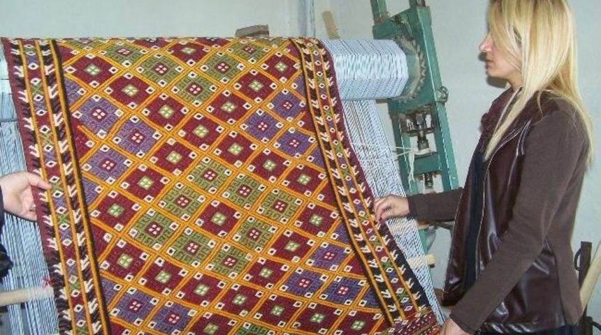 Unutulmaya Y&uuml;z Tutmuş El Sanatları Yaşatılacak