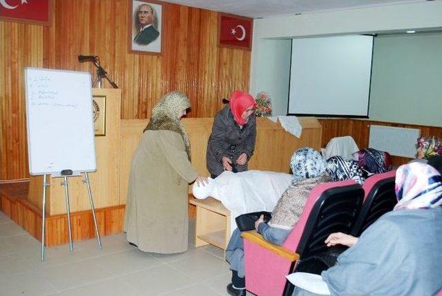 Mudanyalı Kadınlar Cenaze Yıkamasını Öğreniyor