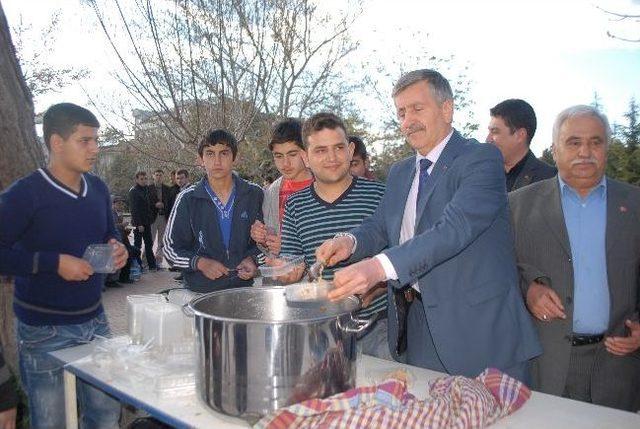 Mhp’den Helva Dağıtımı