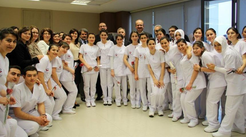 Sağlık Ordusunun Yeni G&ouml;n&uuml;ll&uuml;leri And I&ccedil;ti