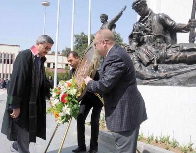 'Savunma Mesleği Zor Bir Süreçten Geçiyor'