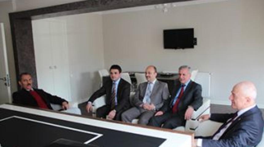 Baro Başkanı, basını kovmaktan beter etti