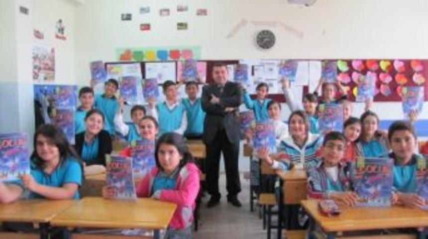 Yerk&ouml;y&rsquo;de &Ouml;ğrencilere &Ouml;nc&uuml; &Ccedil;ocuk Dergisi Dağıtıldı