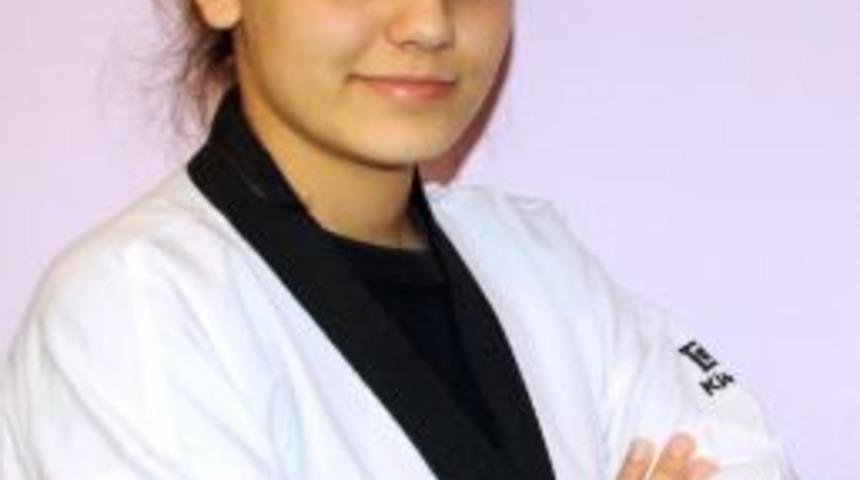 Yıldırım Bayezıt Lisesi &Ouml;ğrencisi Tekvandoda Il Birincisi Oldu