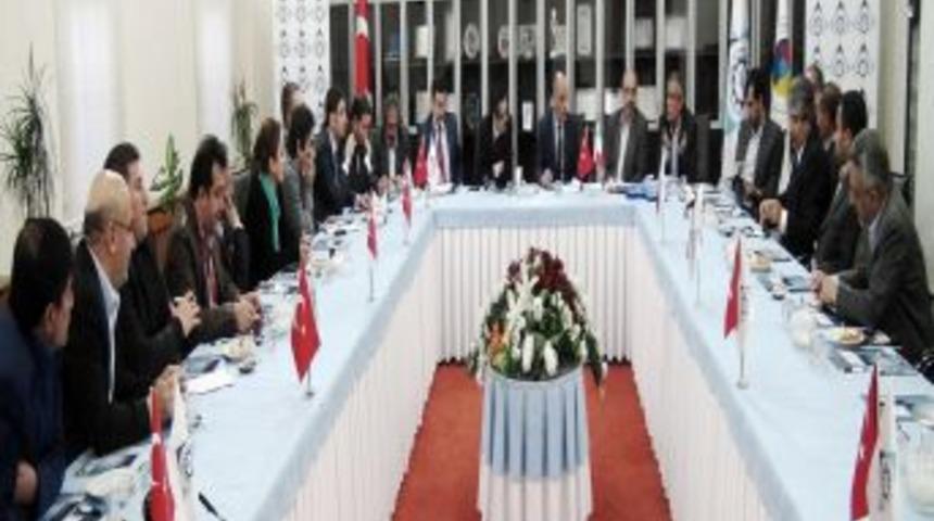 İran Ekonomi Heyeti ETSO&rsquo;yu Ziyaret Etti