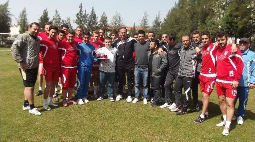 Okay&rsquo;a Doğumg&uuml;n&uuml; S&uuml;rprizi