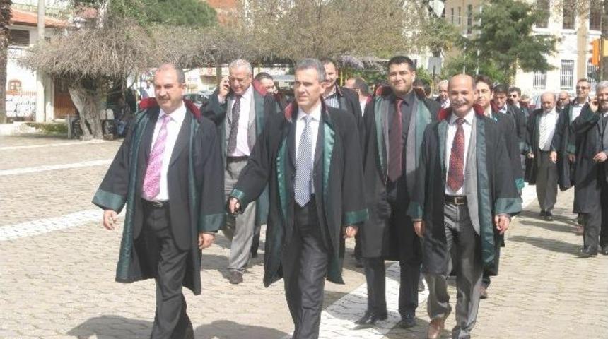 &Ouml;demiş'te Avukatlar G&uuml;n&uuml; Kutlandı