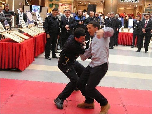 Polis Adaylarının G&ouml;sterisi Alkışlandı 2