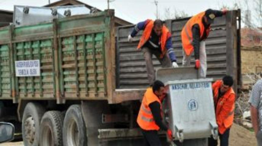 Akşehir Belediyesi K&ouml;ylerde Temizlik Hizmetlerine Başladı