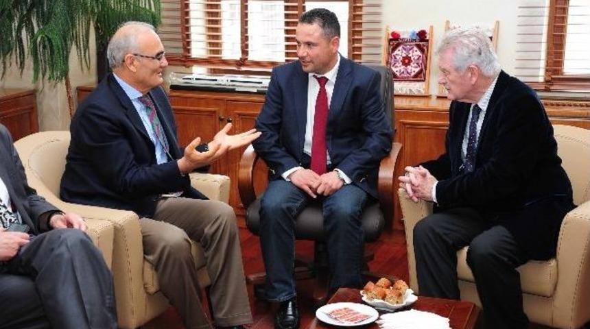 Fransız Konuklar Başkan Yılmaz&rsquo;ı Ziyaret Etti