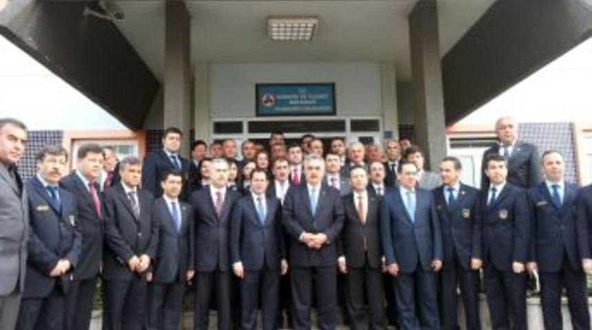 Bakan Hayati Yazıcı, Belediyenin &Ccedil;arşı AVM Projesini Beğendi