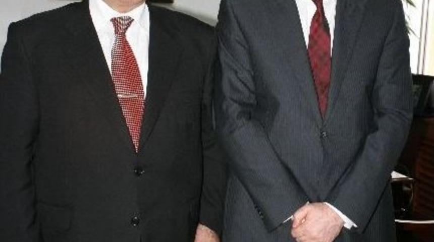 Savunma Saniyi Müsteşar Yardımcı Özlü, Vali Yılmaz’ı Ziyaret Etti