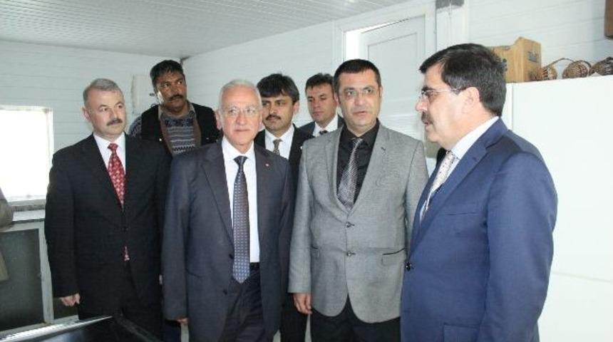 Burdur Belediyesi İlaçlama Çalışmalarına Başladı