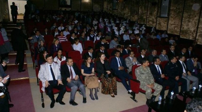 Liseler Arası Bilgi Yarışması D&uuml;zenlendi