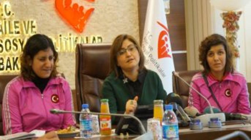 Engelli Şampiyon Halterci, Bakan Şahin'den Iş Istedi