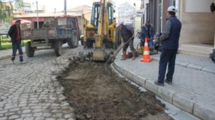 Burhaniye&rsquo;de Alt Yapı &Ccedil;alışmaları