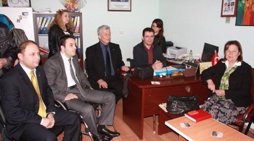 Chp&rsquo;li Vekilden &Ccedil;abed&rsquo;e Ziyaret