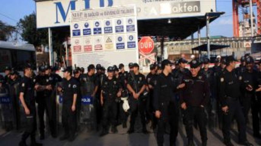 İş&ccedil;i Eylemi Sona Erdi Mersin Limanı'nda Işler Tekrar Başladı