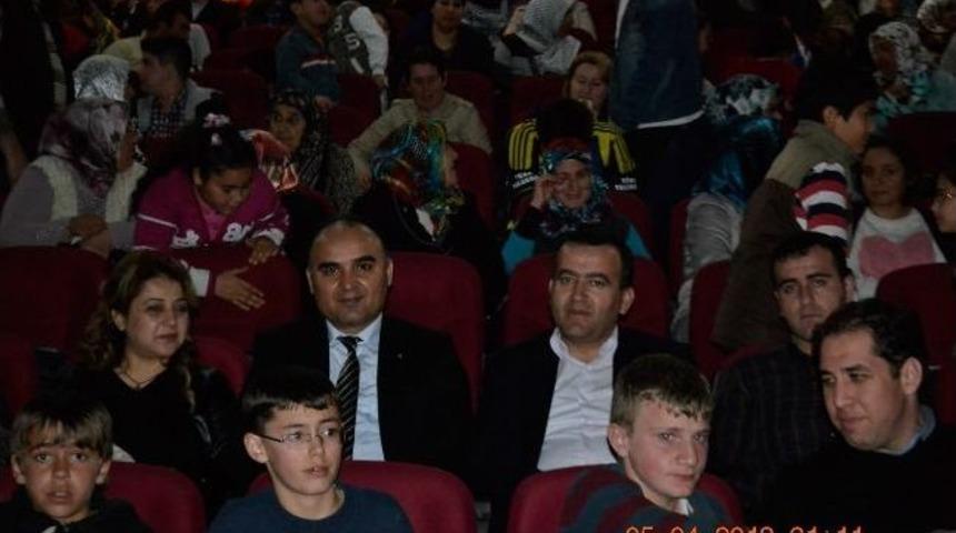 Y&ouml;netmen Demirkale&rsquo;nin &ldquo;selam&rdquo; Filmi, Urla'da G&ouml;sterime Girdi