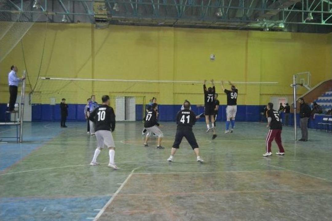 Şenkaya Kaymakamlığı'nca D&uuml;zenlenen Voleybol Turnuvası Sona Erdi