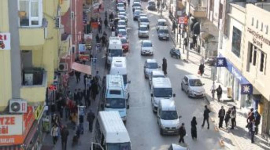 Sakarya&rsquo;da Trafiğe Kayıtlı Ara&ccedil; Sayısı 201 Bin 703&rsquo;e Y&uuml;kseldi