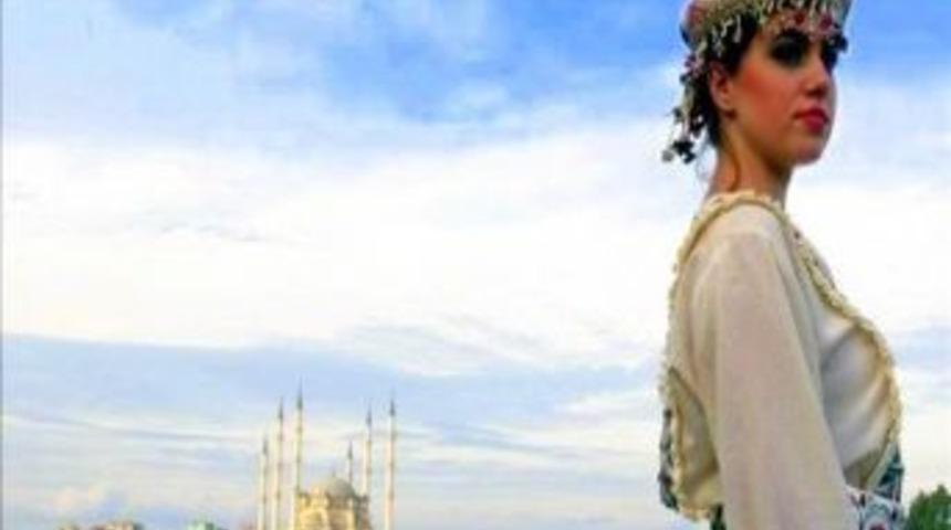 "her Dem Sultan" Defilesi