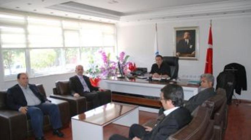 MHP İl&ccedil;e Teşkilatından Mahmutlar Belediyesine ziyaret