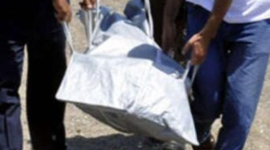 Yol kenarında ceset bulundu