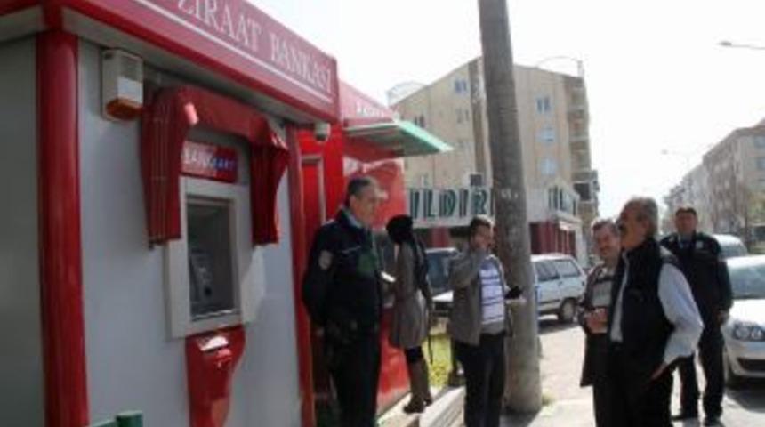 ATM faresinin d&uuml;zenek oyununu emekli &ouml;ğretmen bozdu