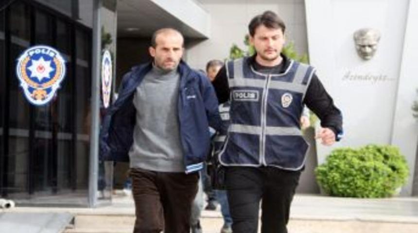 'Polisiz' Diye Vatandaşı Dolandıran 5 Zanlı Yakalandı