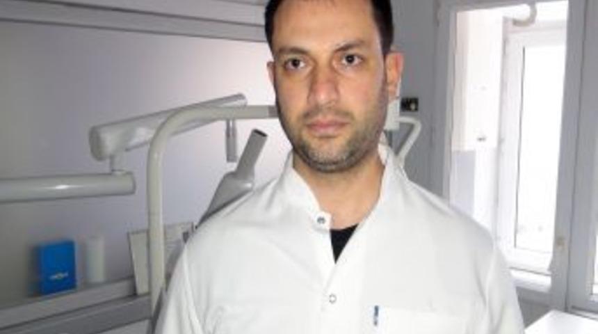 Diş Hekimi Coşkun: Diş Eksiklerini &Ouml;nemseyin.