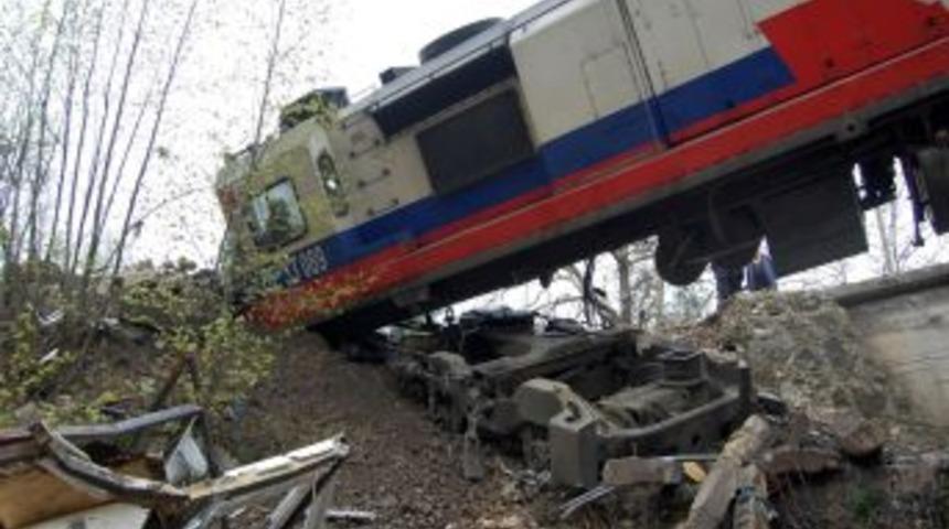 Tuvalete gidince tren raydan &ccedil;ıktı