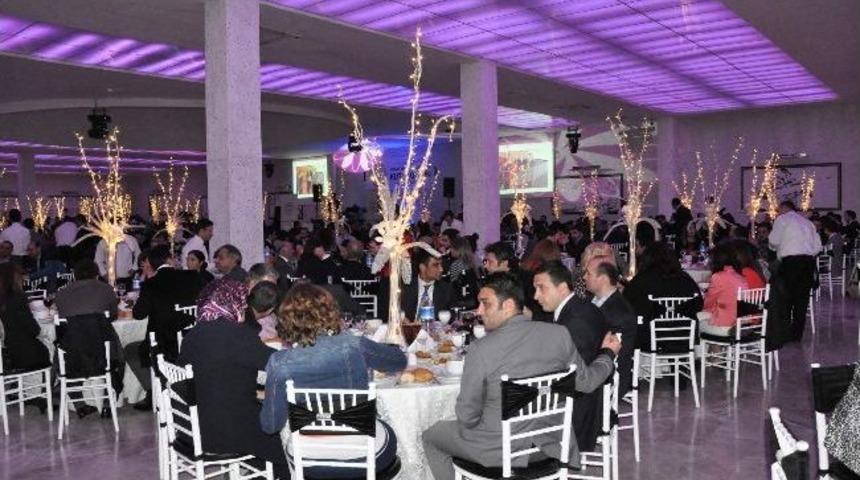 Avukatlar Yemekte Bir Araya Geldi