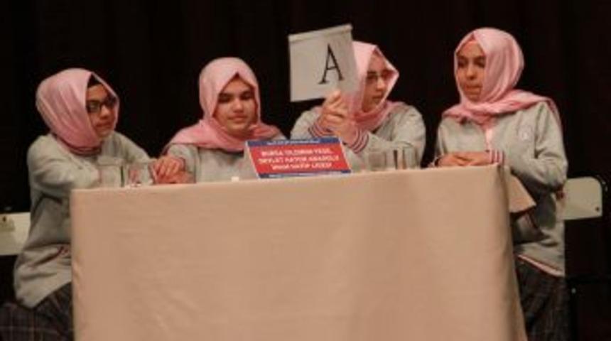 İmam Hatip Liseliler Arap&ccedil;a Bilgilerini Yarıştırdı