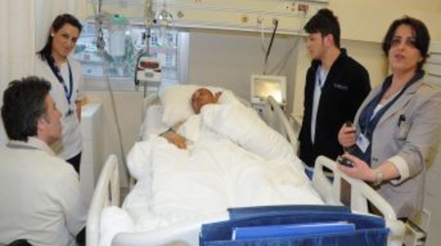 Başkan Emin Kar, Cem Beşiroğlu'nu Ziyaret Etti