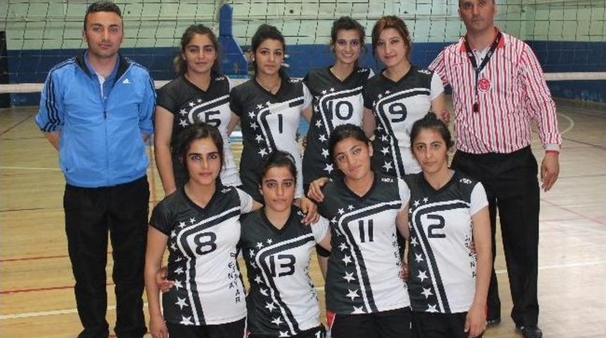 Kul&uuml;pler Arası Voleybol M&uuml;sabakaları Sona Erdi