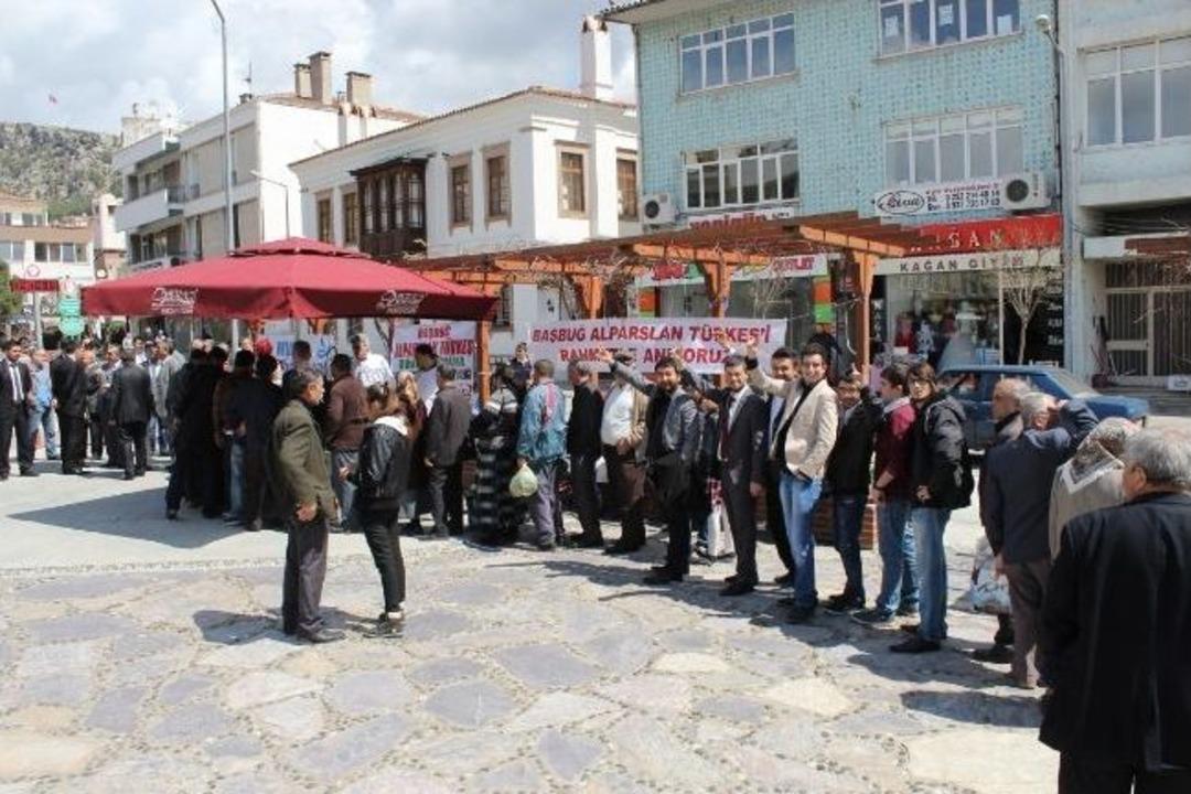 Başbuğ Alparslan T&uuml;rkeş Muğla&rsquo;da Dualarla Yad Edildi