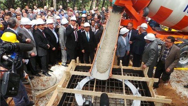 Balçova Teleferik Tesislerinin Temel Atma Törenine Katılan İzmir Büyükşehir Belediye Başkanı Aziz Kocaoğlu: