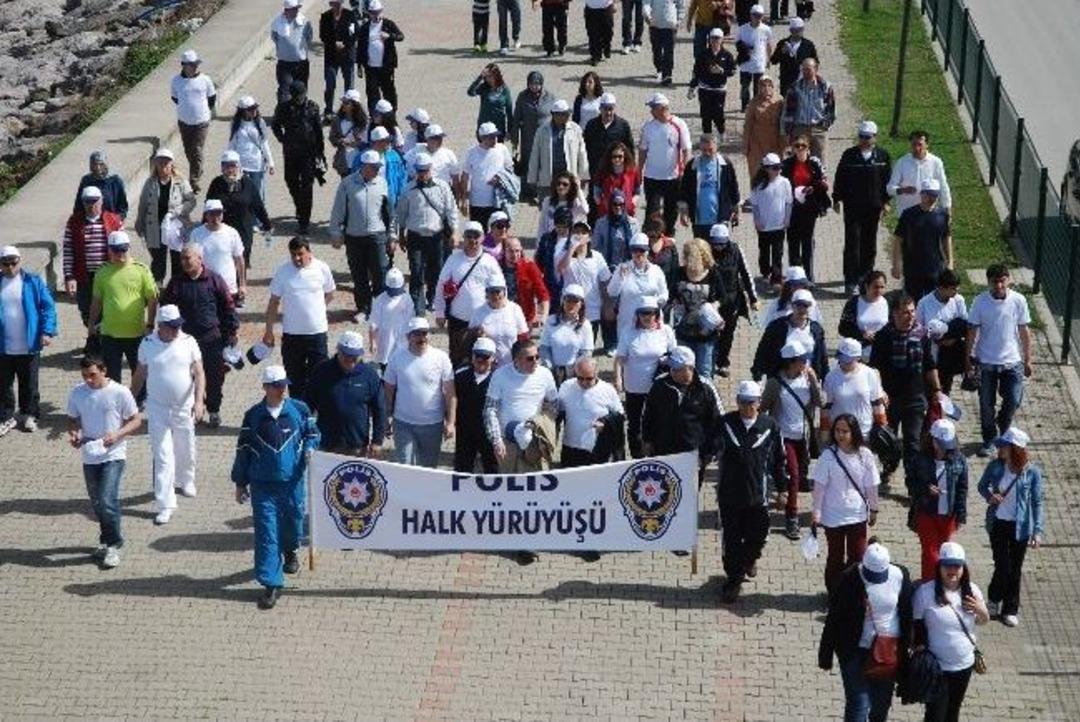 Giresun'da Polis Halk Elele