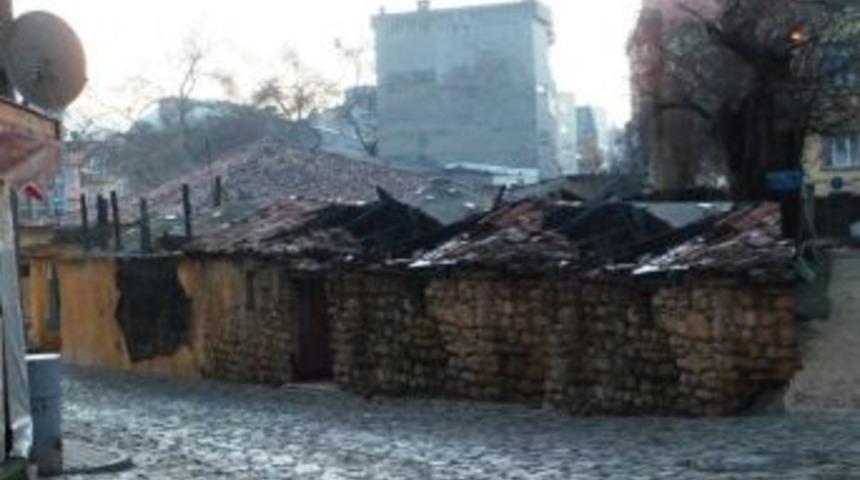 Tarihi hamamlar kaderine terk ediliyor