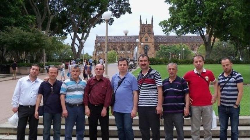 Kiad, Avustralya&rsquo;ya Gezi D&uuml;zenledi