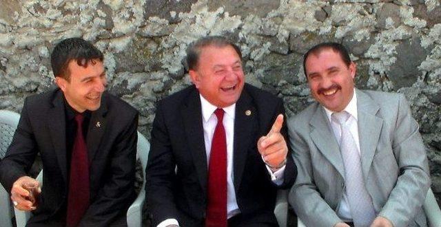 Mhp Balya Teşkilatı Başbuğ Türkeş i Andı 1