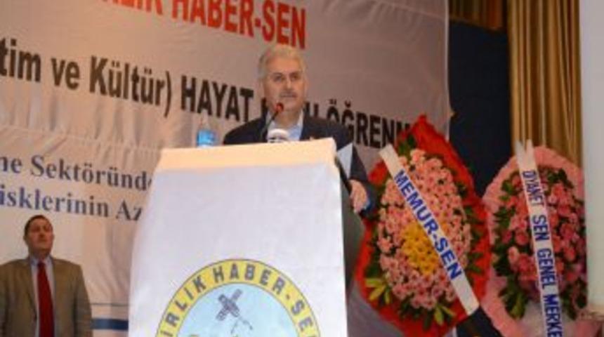 Binali Yıldırım: &Ccedil;alışmada Performans Kriteri Devreye Girecek