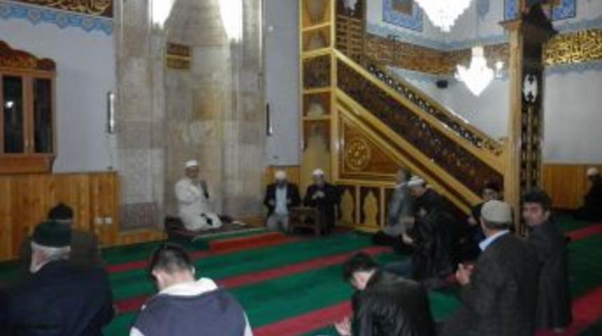 Oltu&rsquo;da Şehitler I&ccedil;in Dualar Edildi