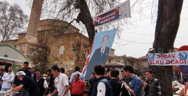 Simav Ülkü Ocakları Türkeş Anısına Pilav Ve Ayran Dağıttı