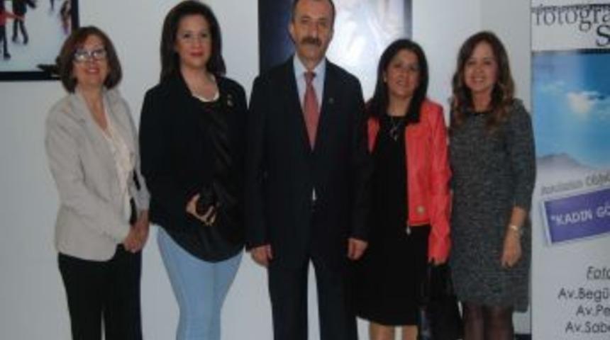 Kadın Avukatlar, Hemcinslerini Fotoğrafladı