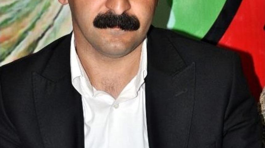 Alevilerden, &Ccedil;&ouml;z&uuml;m S&uuml;recine Ve Yeni Anayasa'ya 'şartlı' Evet