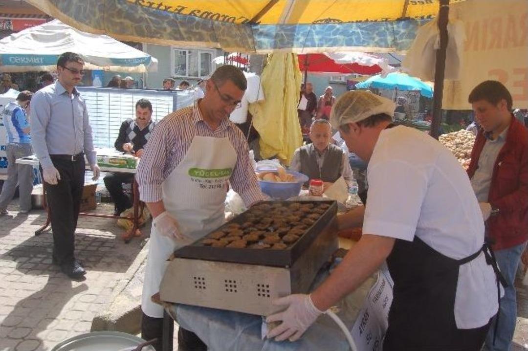 Halk Pazarında Kermes