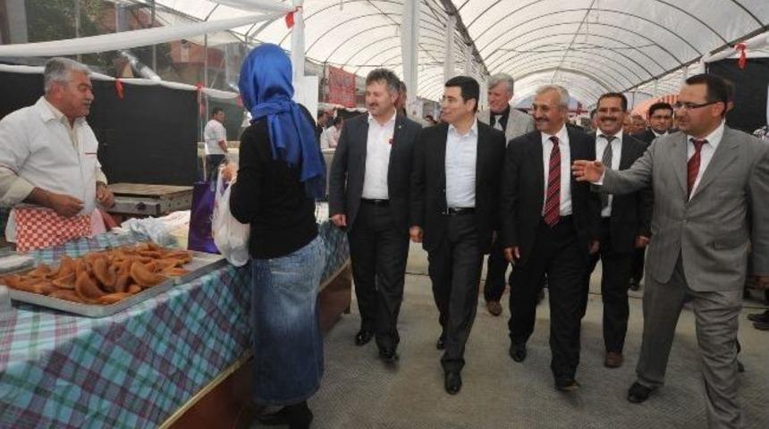 Kepez&rsquo;de &Ouml;ğrenci Yurtları Kermesi A&ccedil;ıldı