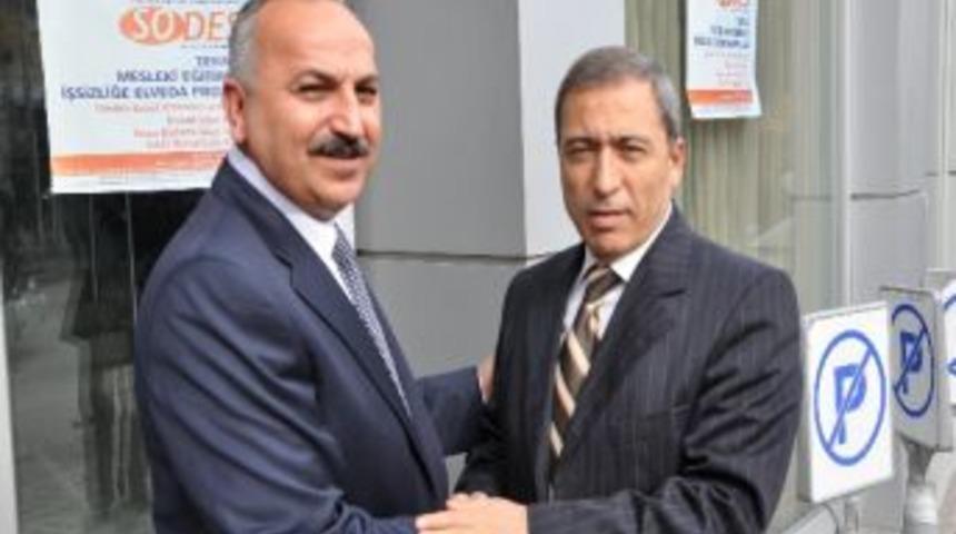 Din&ccedil;er, Polis Teşkilatını Kutladı